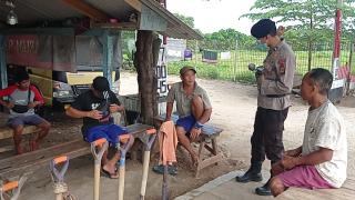 Sat Brimob Polda Jabar Himbau Warga Cilodong Terapkan Prokes